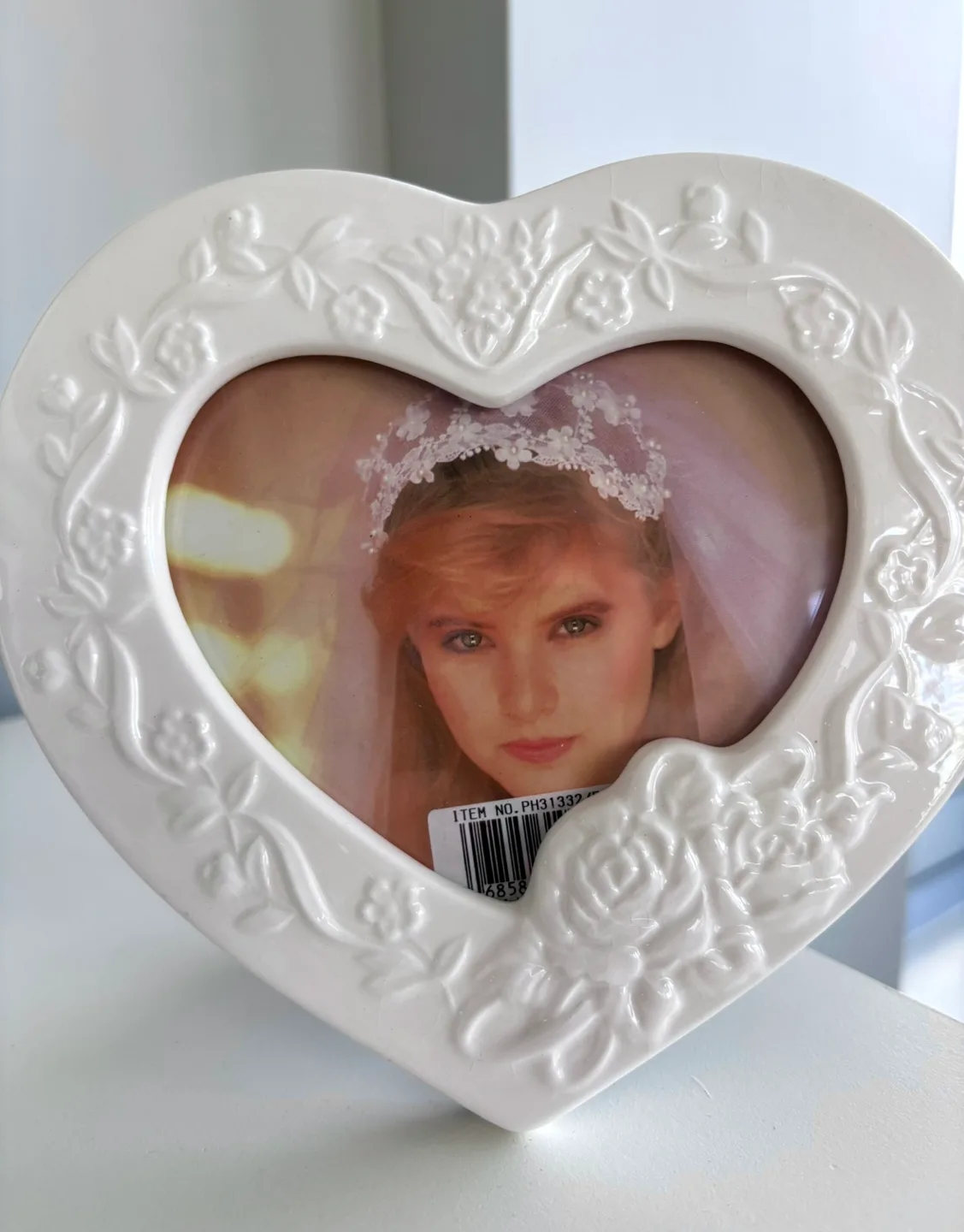 Heart-Shaped Porcelain Photo Frame 🆕 image indicator(2)
