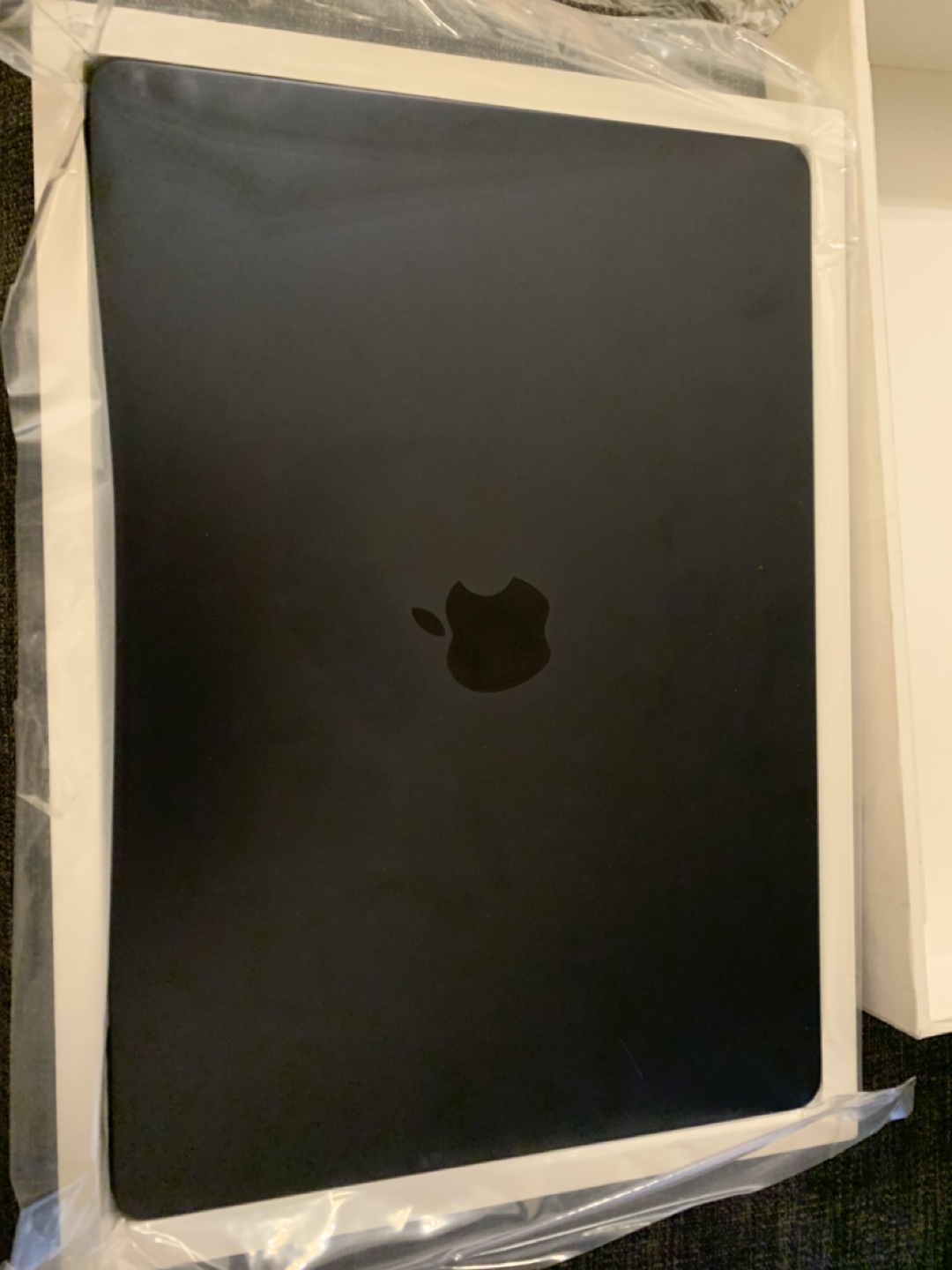 15-inch MacBook Air with Apple M3 Chip - 8GB RAM, 256GB SSD - photo 4