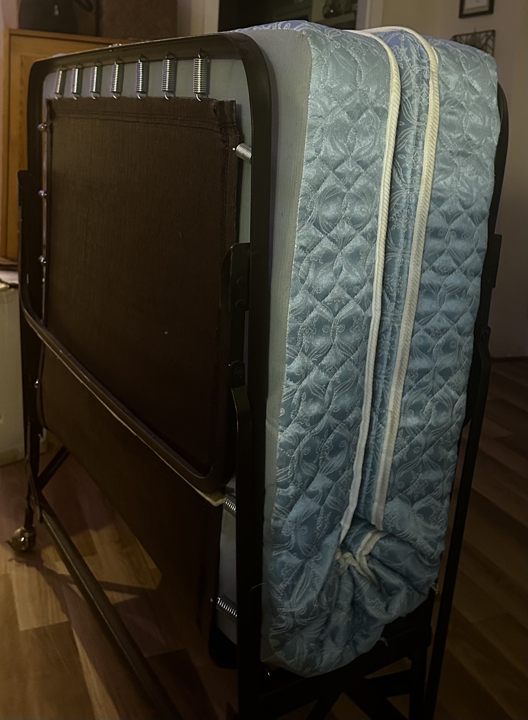 Foldable Single Mattress with Metal Frame - photo 2