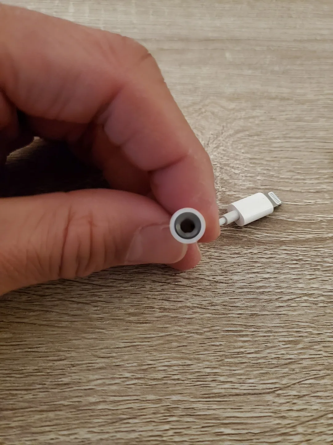 Apple Lightning to 3.5mm Headphone Jack Adapters (3 ) 🧡 image indicator(2)