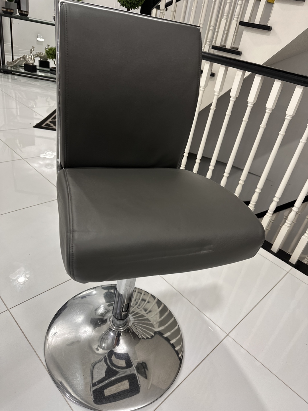Grey Swivel Bar Stool - photo 2