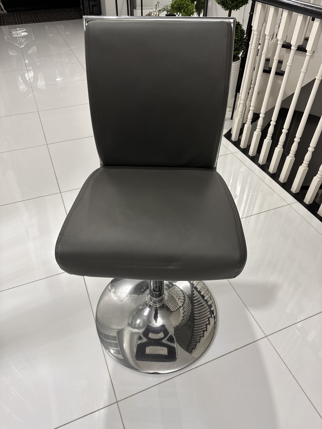 Grey Swivel Bar Stool - photo 3