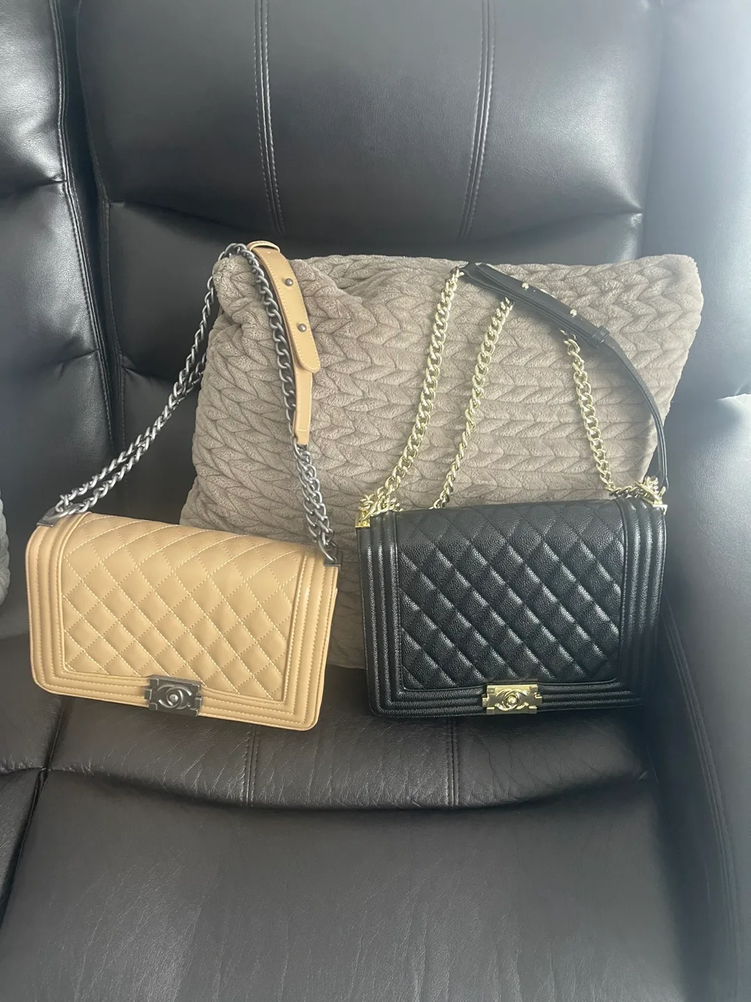 Chanel Style Quilted Shoulder Bags thumbnail