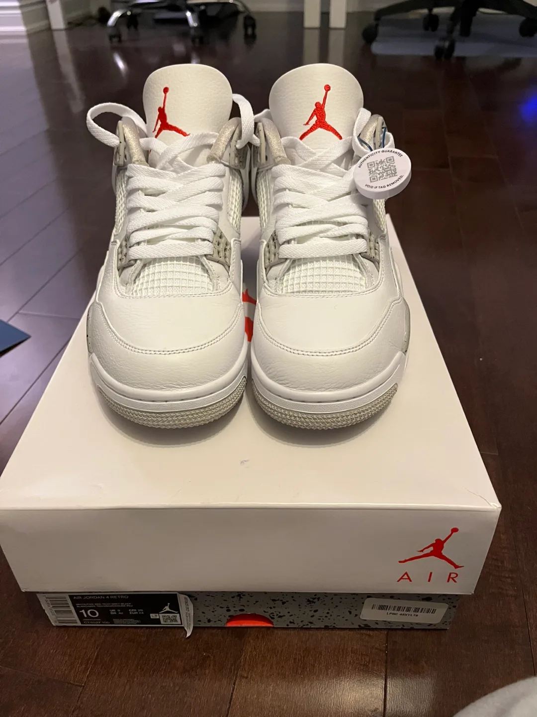 Jordan 4 Oreo image indicator(2)