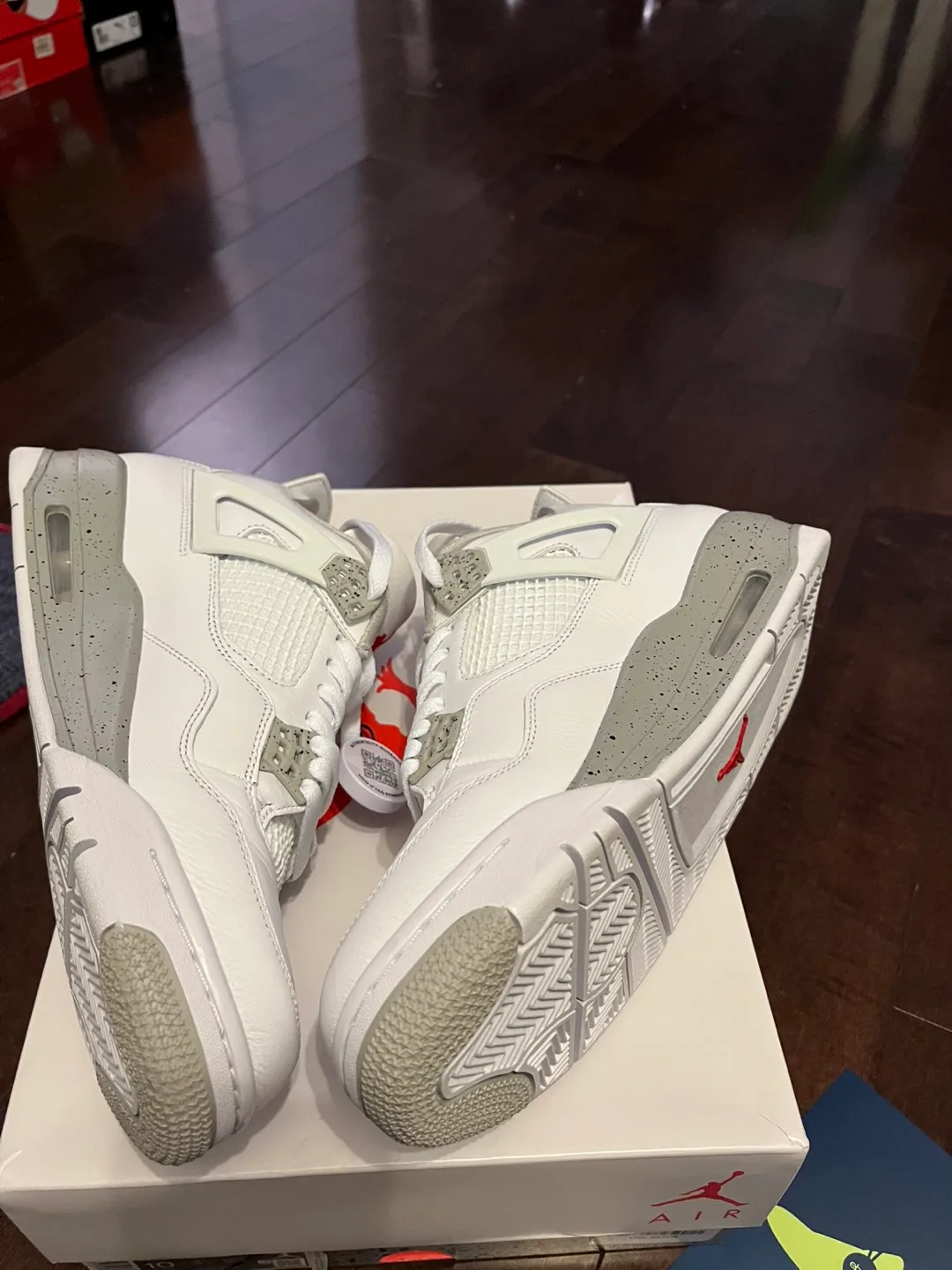 Jordan 4 Oreo image indicator(4)