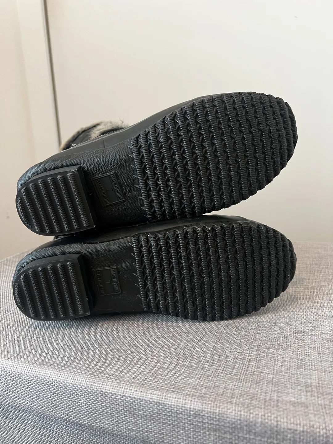 Khombu Tall Lace-up Faux Fur Winter Snow Boots Brand New w/ tags image indicator(7)