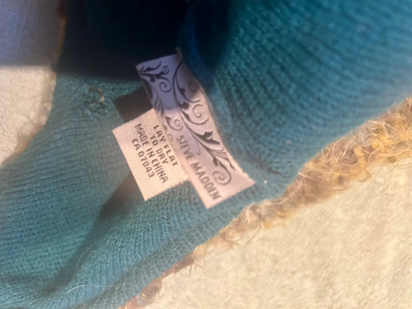 Steve Madden Winter Hat and Gloves Set image indicator(2)