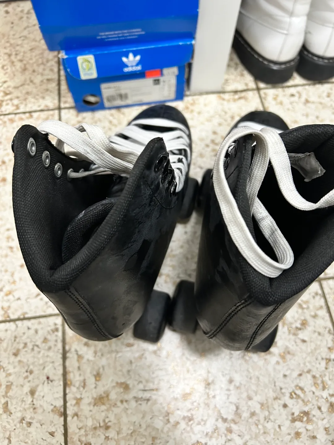 Chasour Whip Roller Skates - Black image indicator(4)