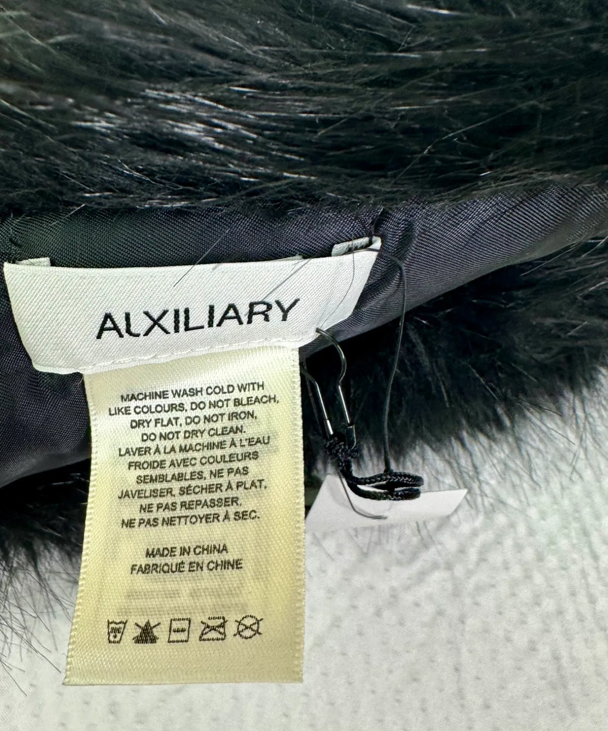 NWT ALXILIARY ARITZIA FAUX FUR WRAP Muffler Scarf BLCK 47” 🧡 image indicator(7)