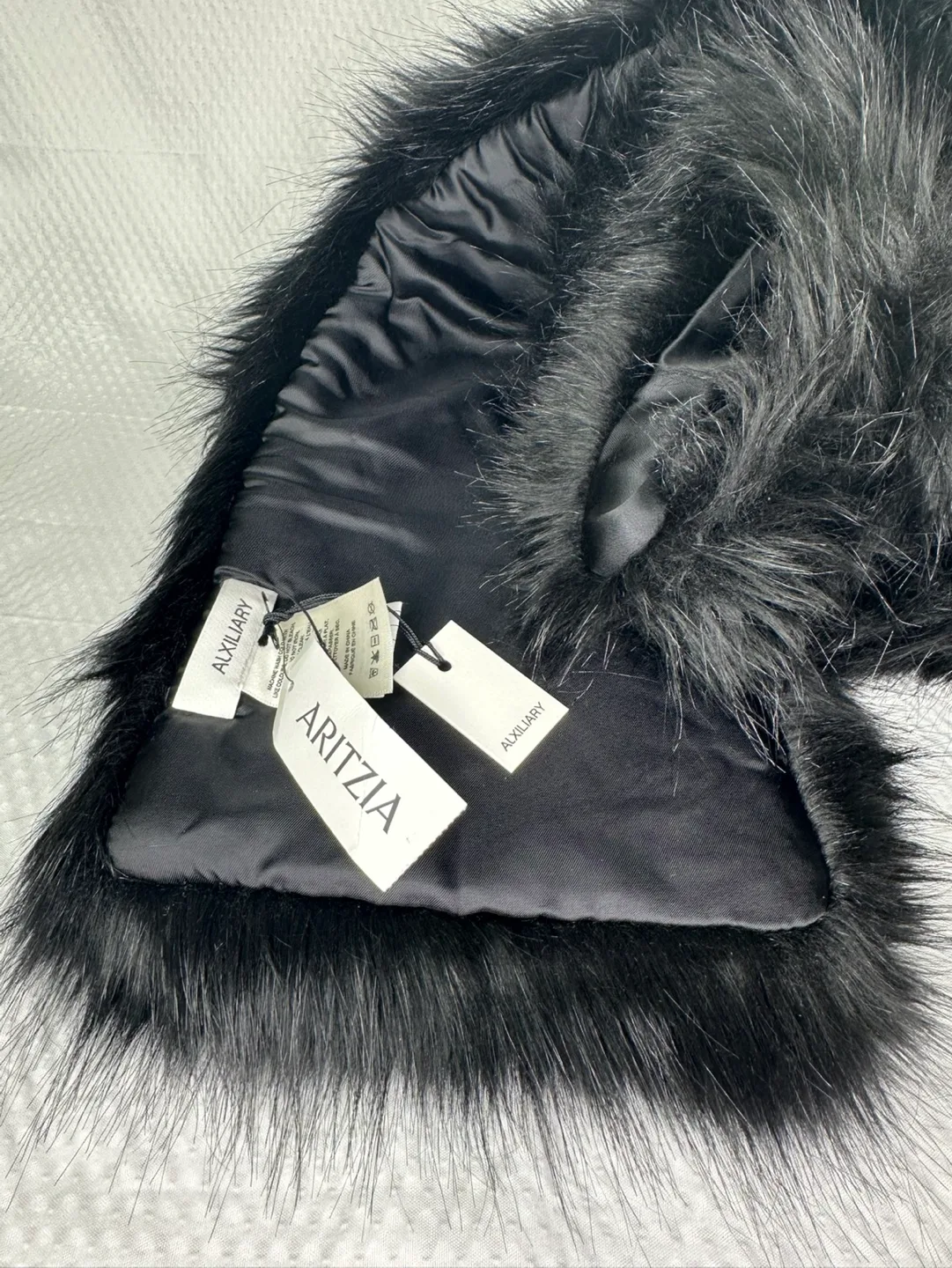 NWT ALXILIARY ARITZIA FAUX FUR WRAP Muffler Scarf BLCK 47” 🧡 image indicator(6)