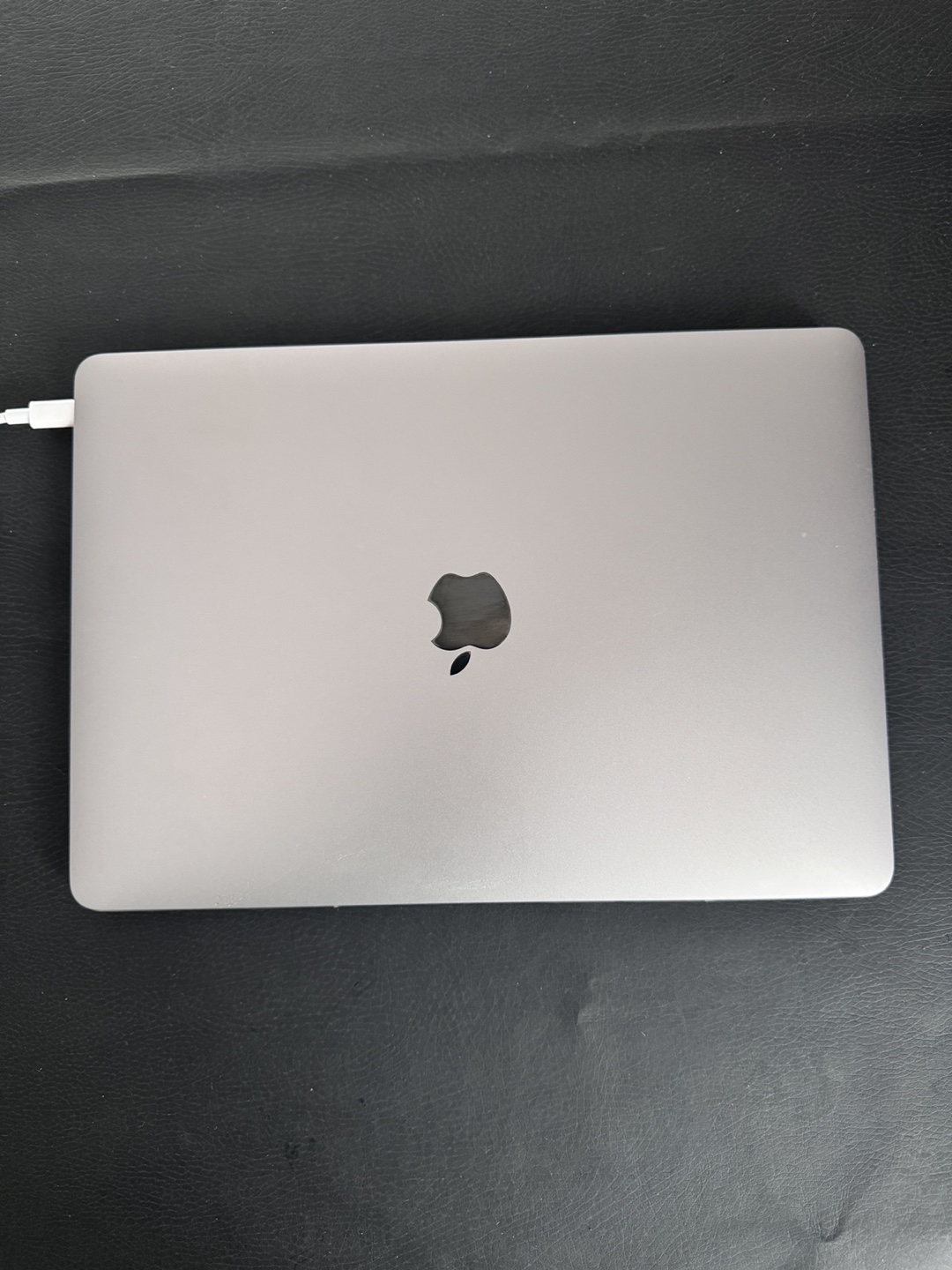 MacBook Air 13-inch 2019 - 8GB RAM, 128GB SSD - photo 3