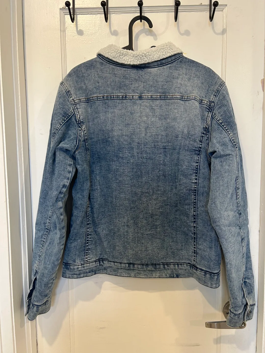 Denim Jacket with Sherpa Lining image indicator(3)
