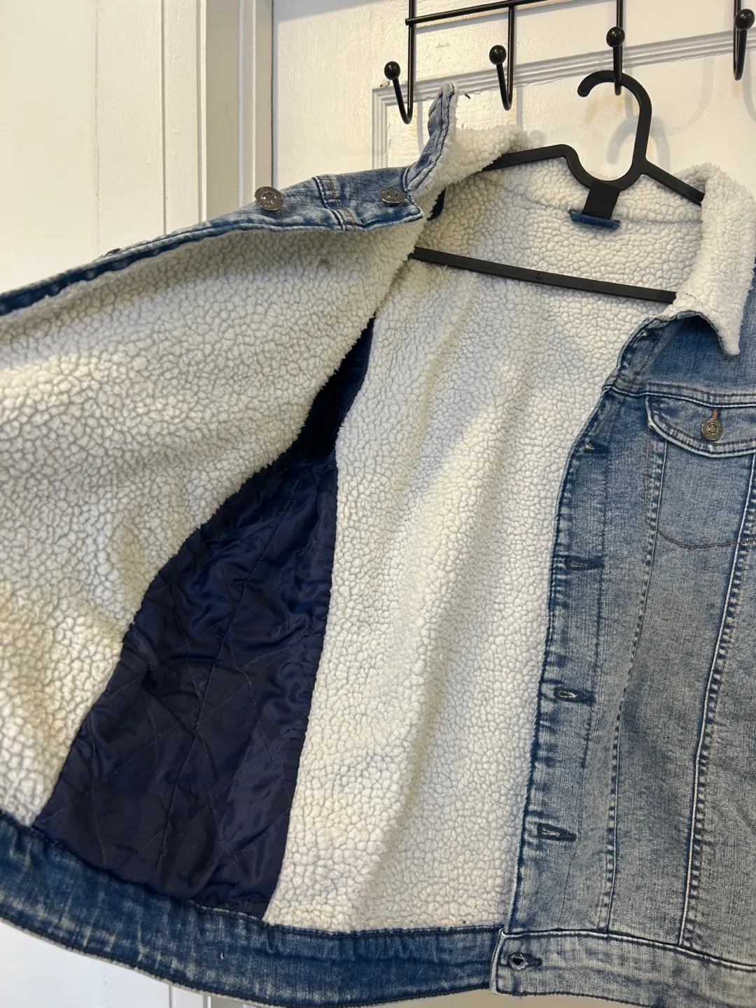 Denim Jacket with Sherpa Lining image indicator(4)