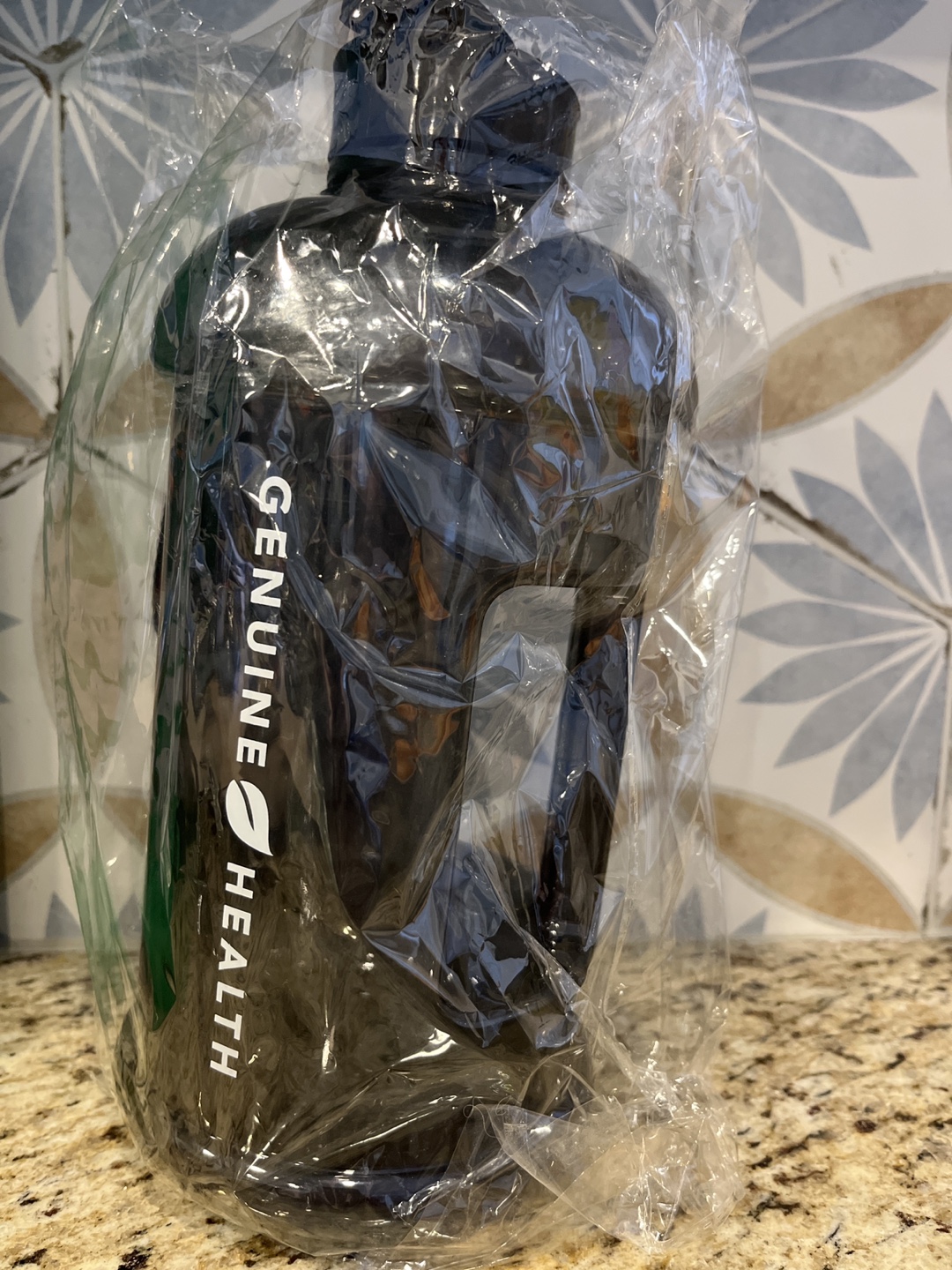 Genuine Health 2L Black Water Bottle - photo 2