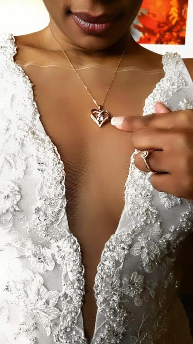 Rose Gold Pear Shaped Engagement/Wedding Ring Set image indicator(3)