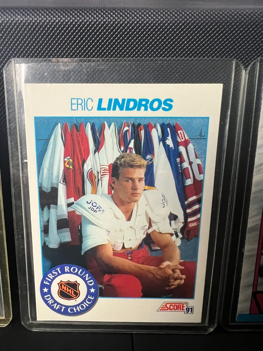 Collection of vintage hockey cards image indicator(4)