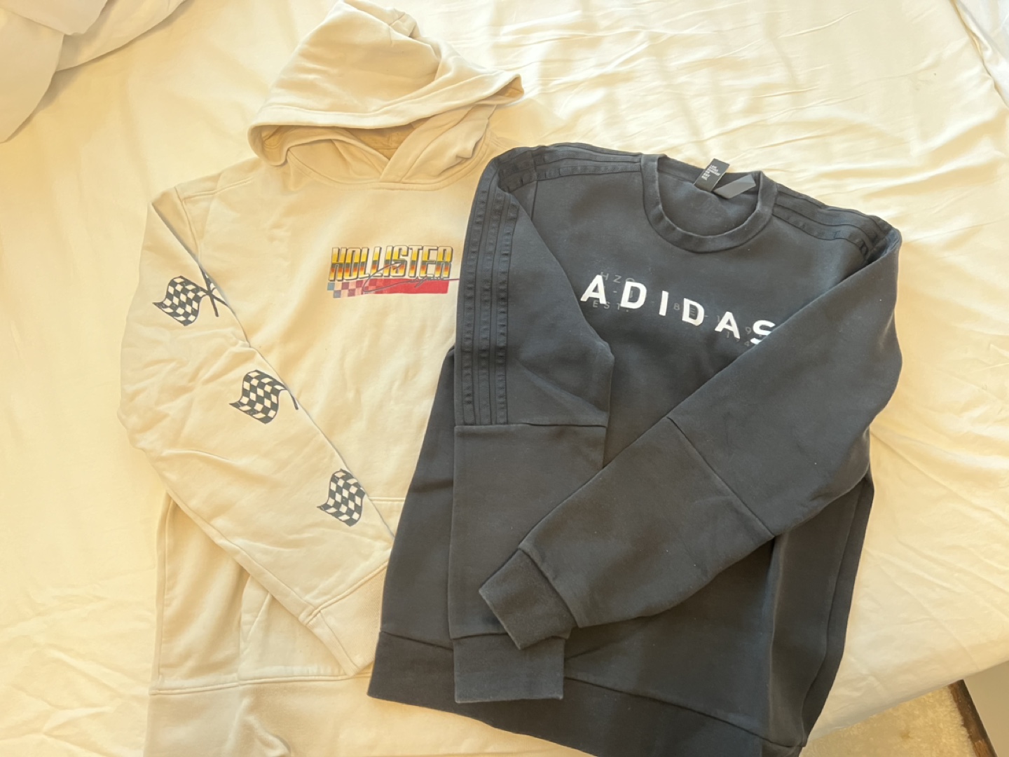 [90% NEW] 2x Sweaters (Sold Together)