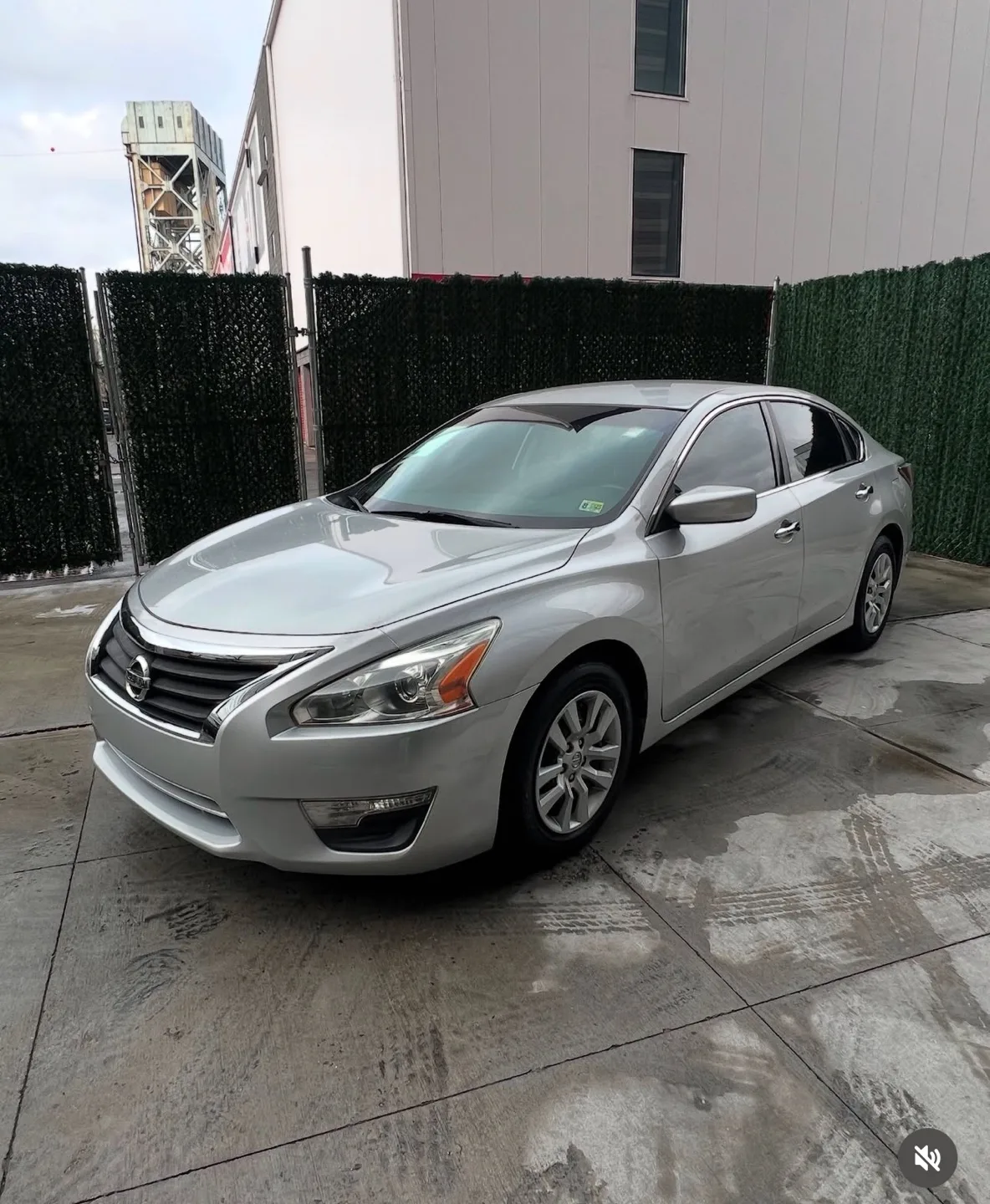 2015 Nissan Altima Sedan - Silver thumbnail