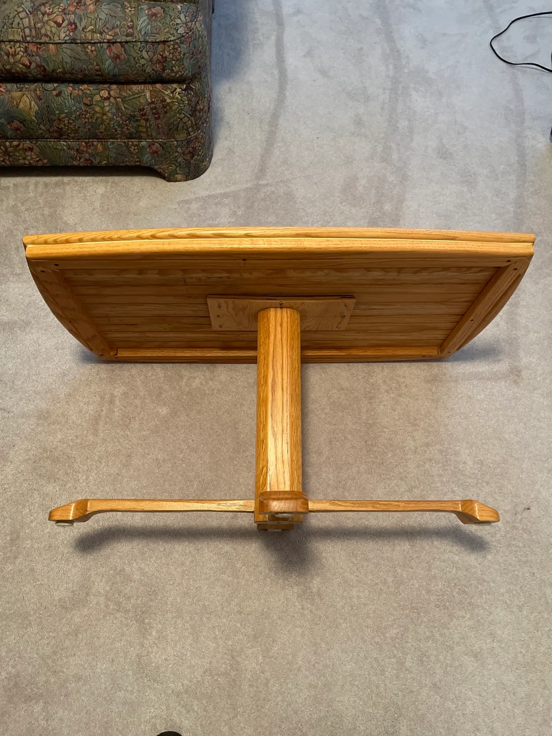 Solid Oak Wood Coffee Table image indicator(2)