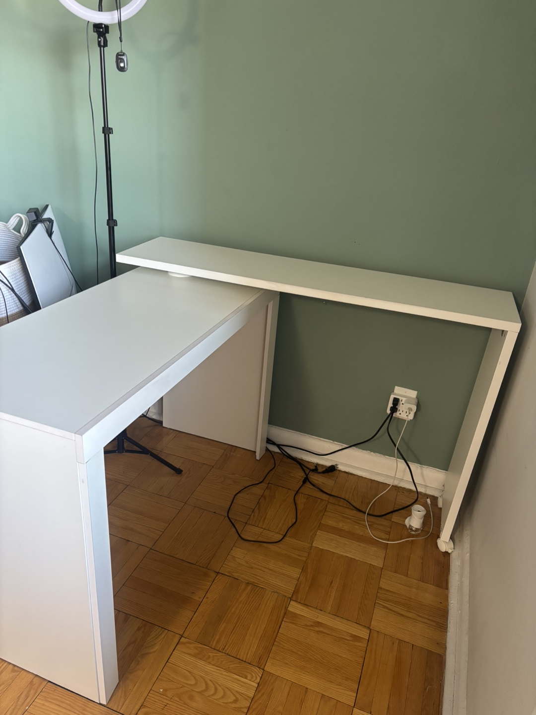 White L-shaped Corner Desk