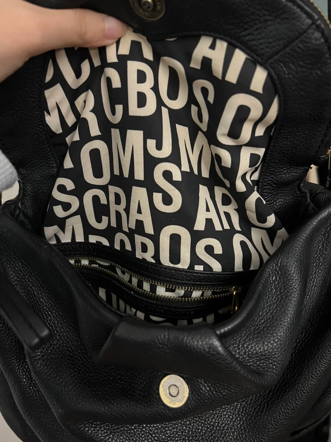 Marc Jacobs Black Leather Crossbody Bag image indicator(4)