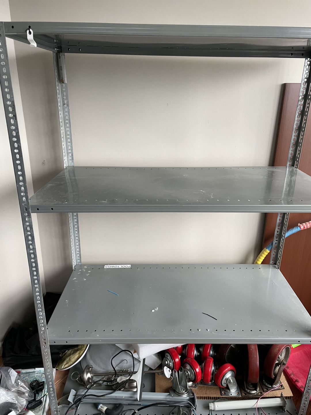 Metal Shelving Unit - 4 Shelves - photo 4