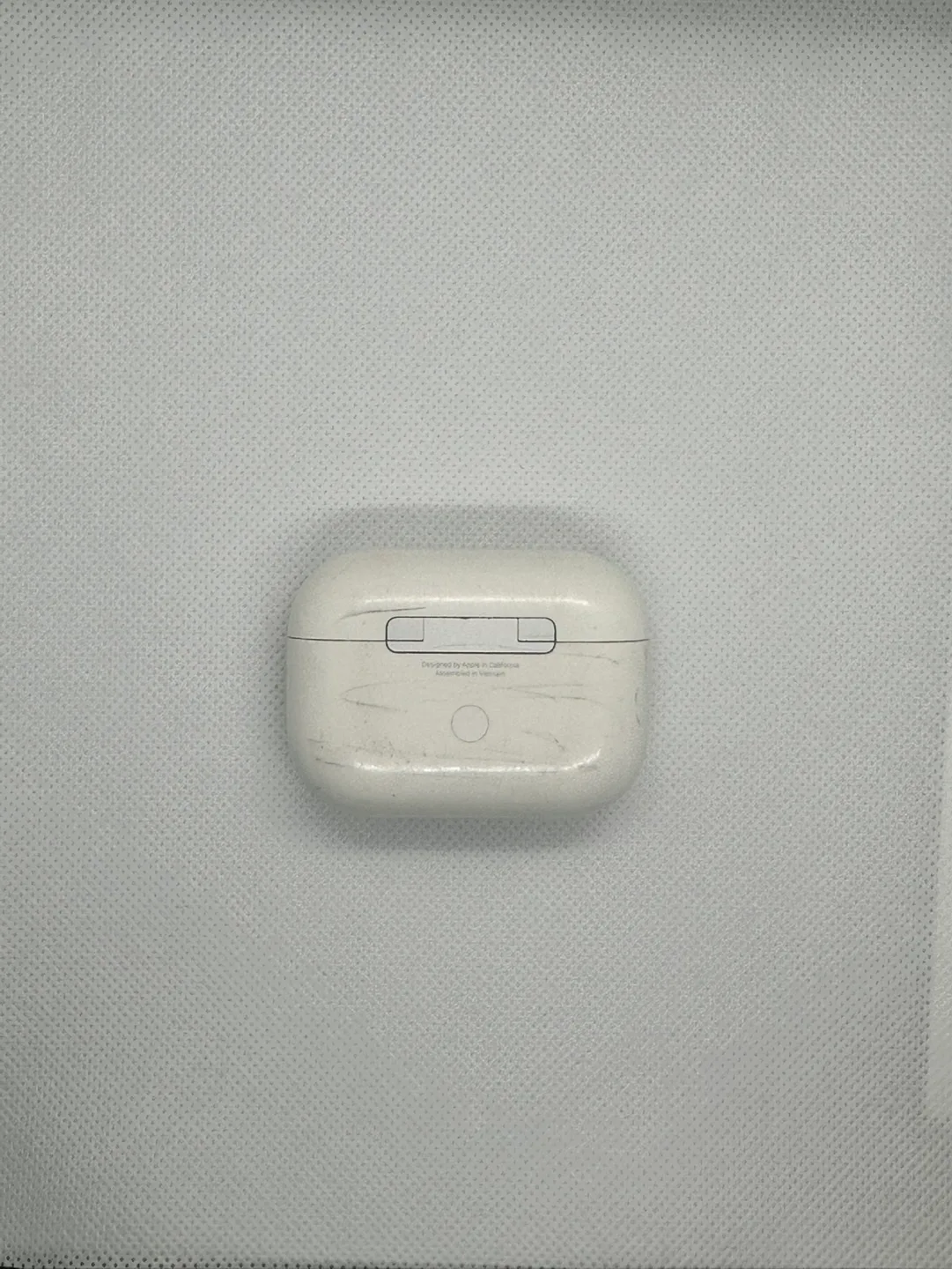 Used Apple AirPods Pro Charging Case image indicator(2)