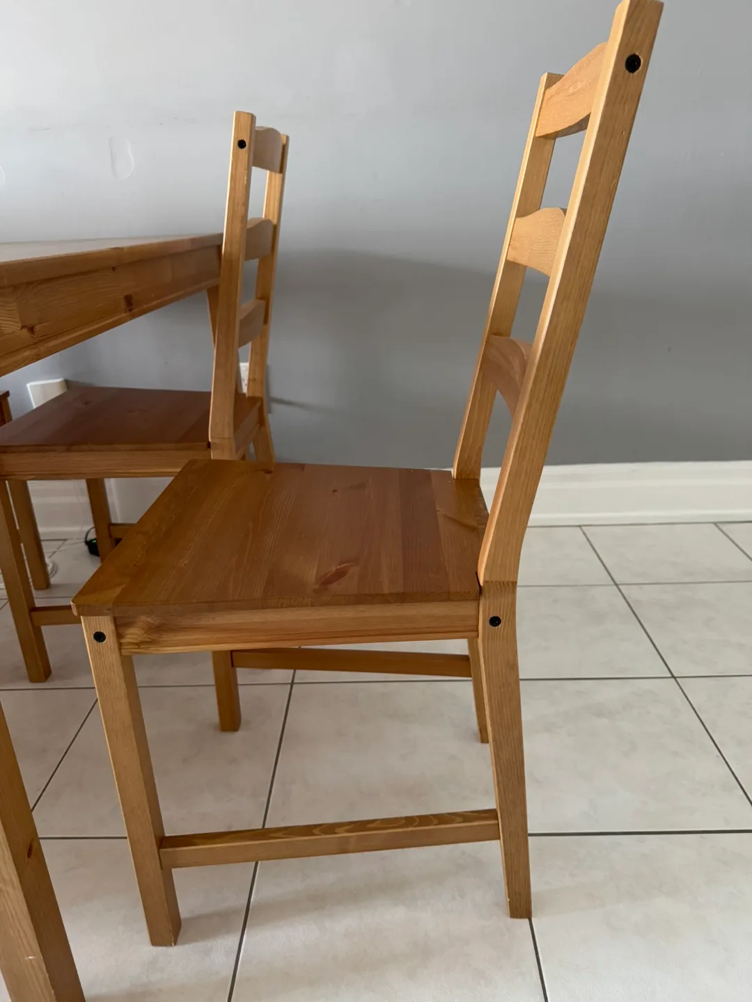 IKEA Dining Table and Four Chairs Set image indicator(3)