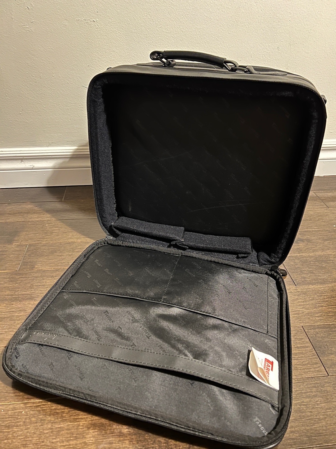 Black Leather Case - photo 4
