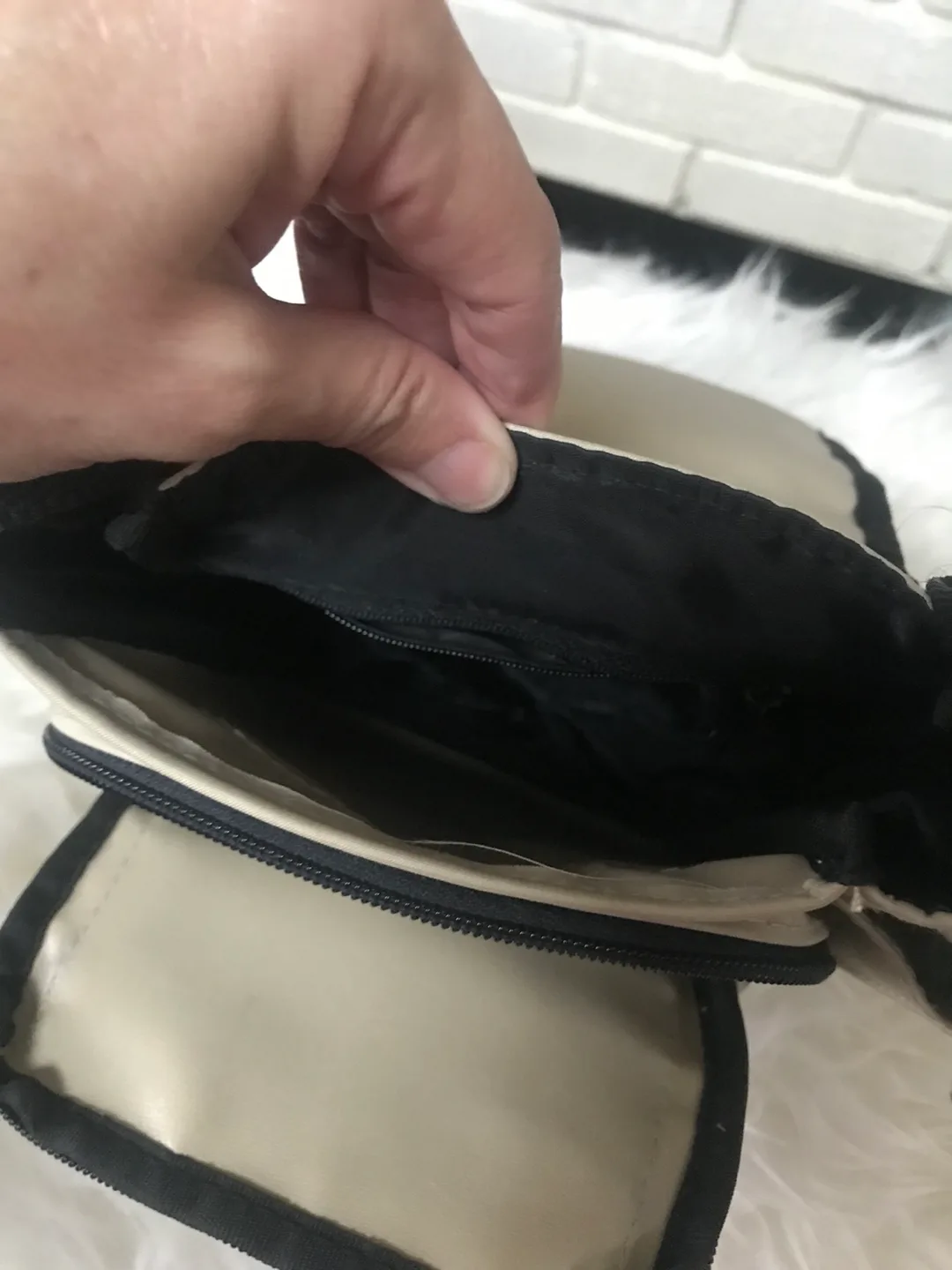 Why Not Crossbody Bag image indicator(5)