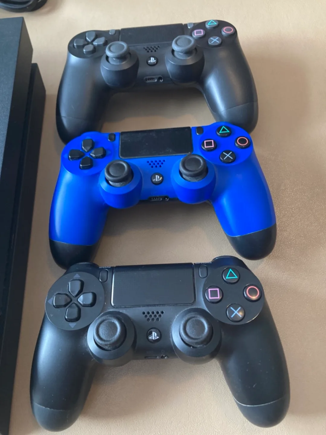 Sony PlayStation 4 Slim Console with 3 Controllers image indicator(3)