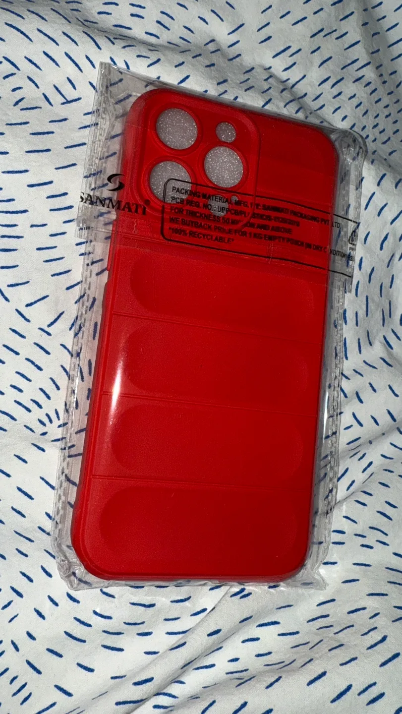 iPhone 15 Pro Max(256GB) With 4 Unique Cases image indicator(7)