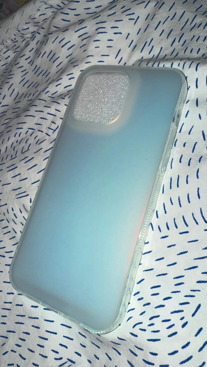 iPhone 15 Pro Max(256GB) With 4 Unique Cases image indicator(8)