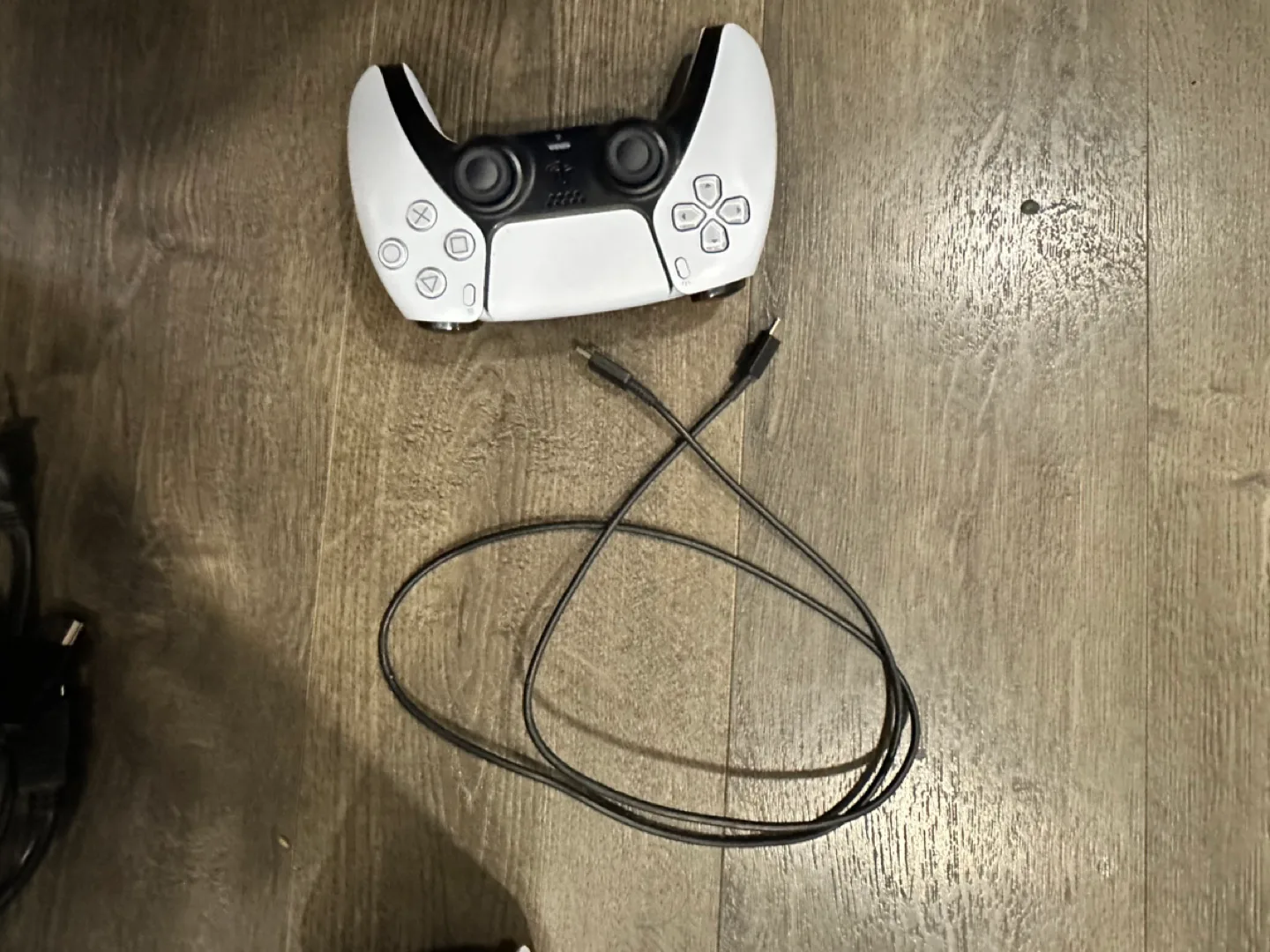 Sony PlayStation 5 Disc Edition Console image indicator(4)