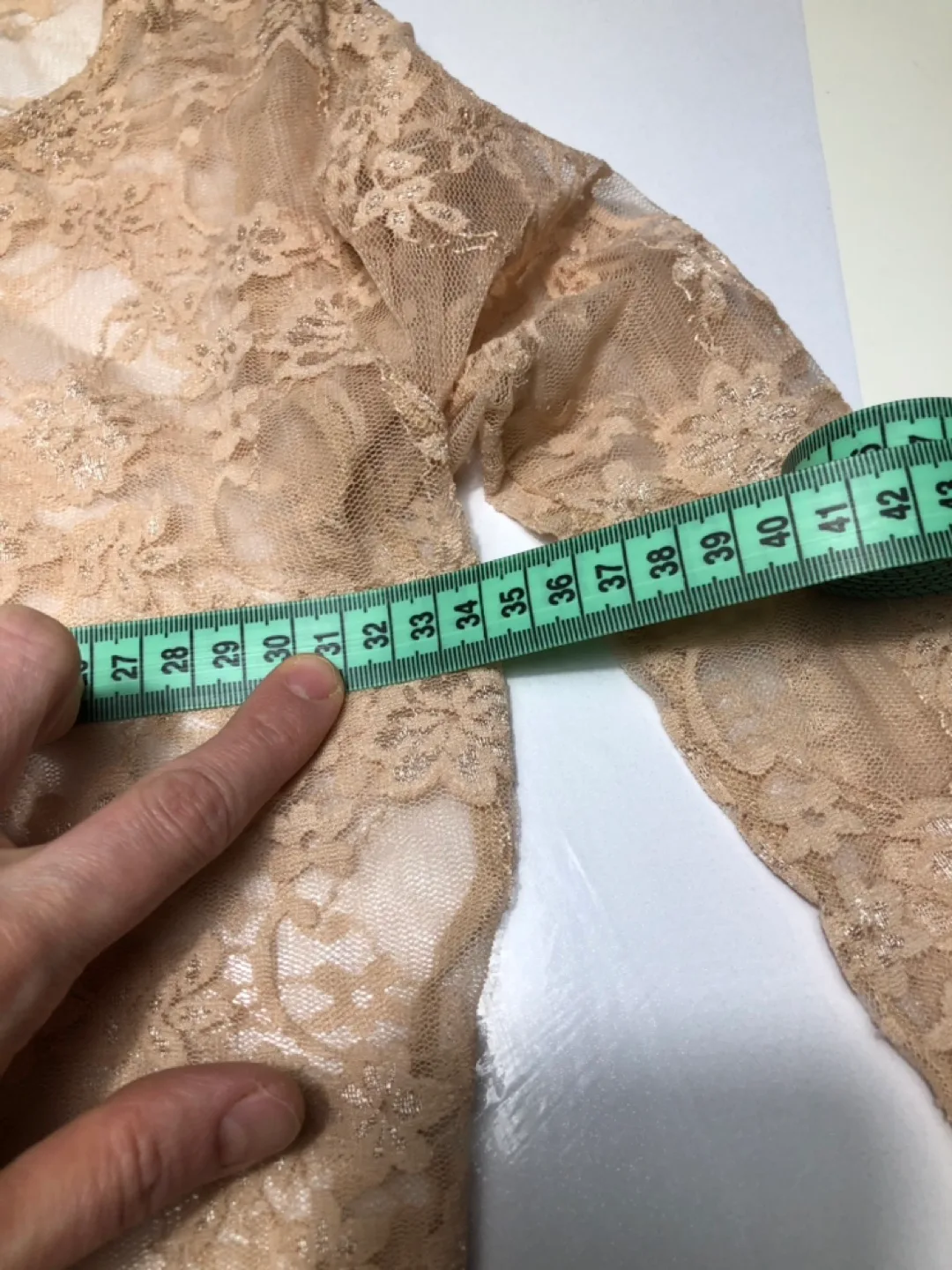 Forever 21 Beige Lace Bodysuit size S image indicator(5)