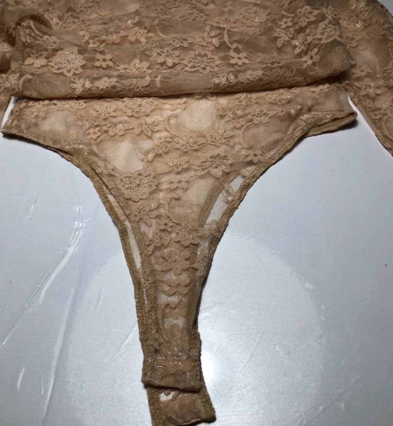 Forever 21 Beige Lace Bodysuit size S image indicator(3)