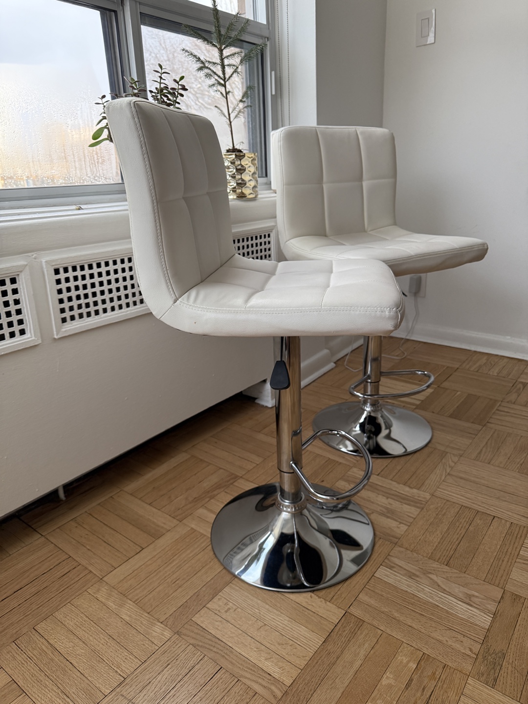 Pair of White PU Leather Bar Stools - photo 2