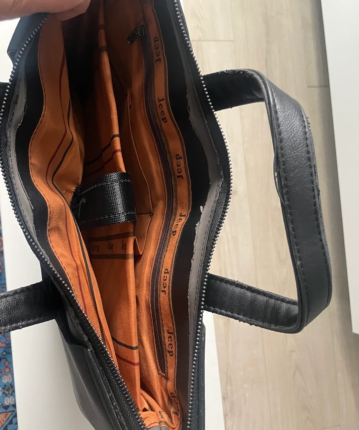 Pure leather Laptop Bag! image indicator(4)