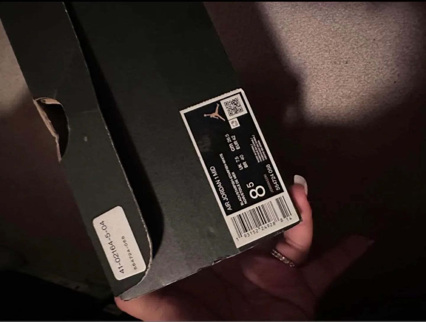 Air Jordan 1 Mid SE Sneakers - Size 8.5 M image indicator(3)