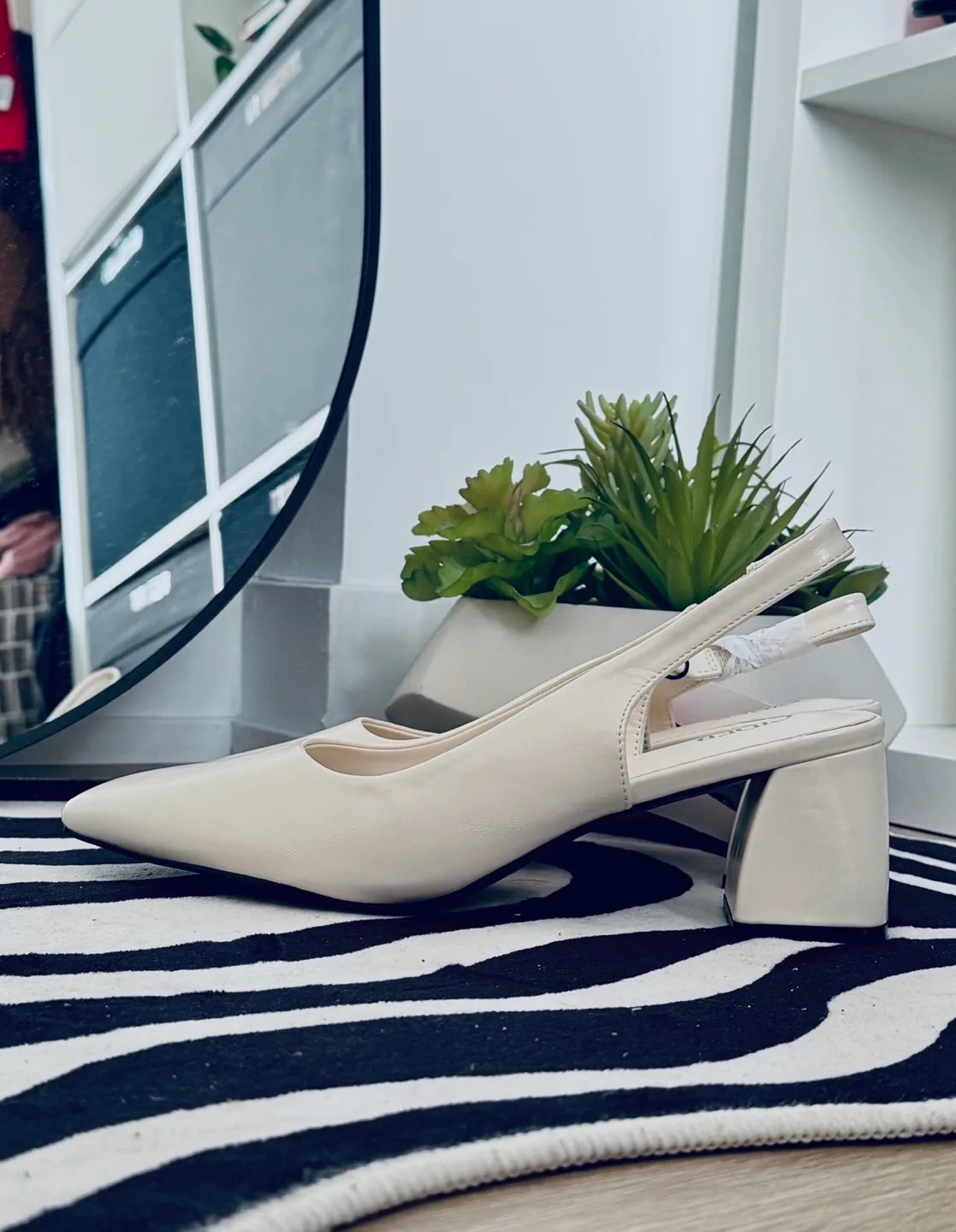 Cream-coloured Slingback Heels- CIDER image indicator(2)