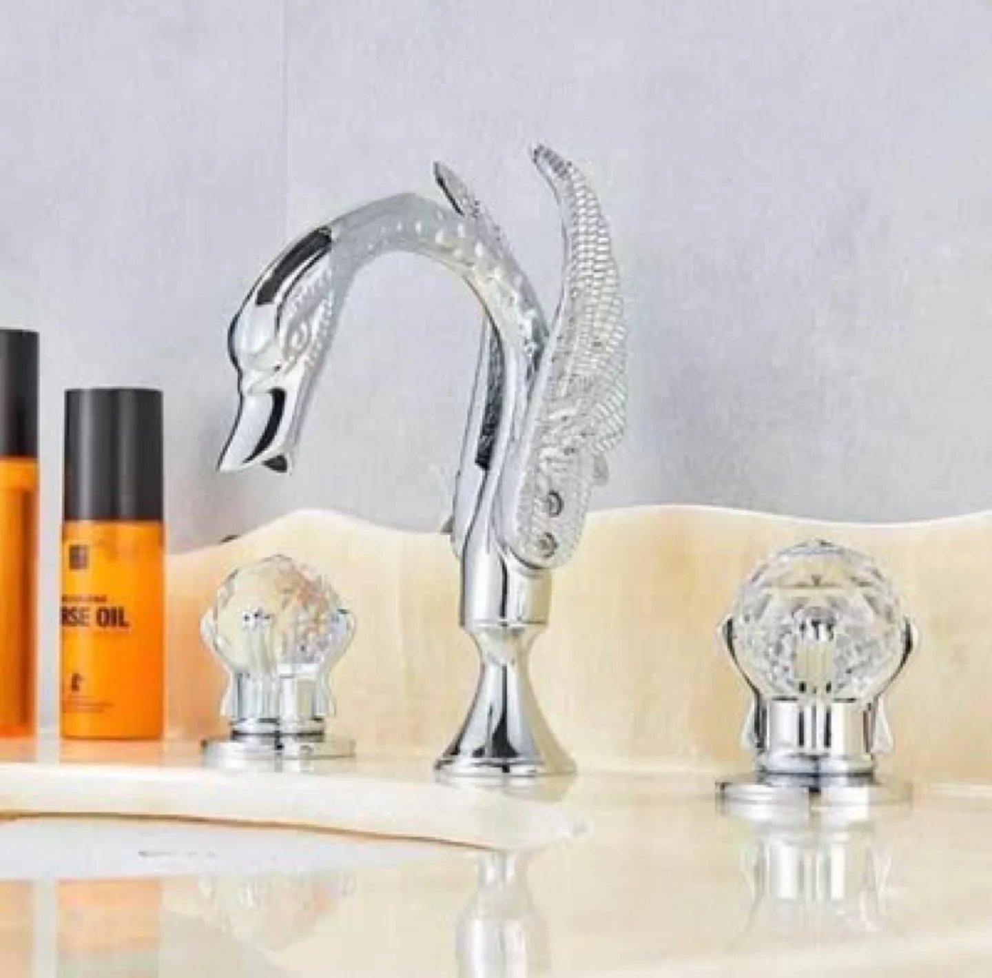 Elegant Mirrored Vanity Set with Swan Faucet image indicator(5)