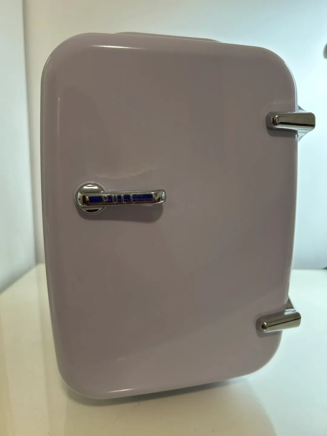 Mini Fridge, Portable Cooler or Warmer image indicator(2)