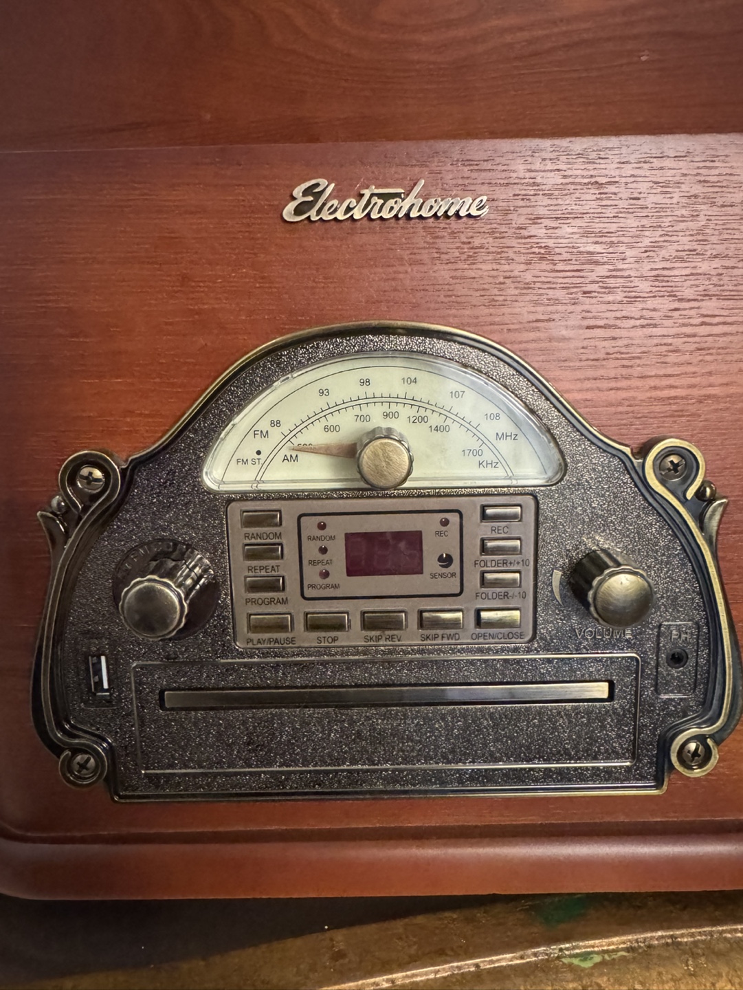 Vinyl Record Player Electrohome Turntable w/ Radio, CD, Speakers - photo 2