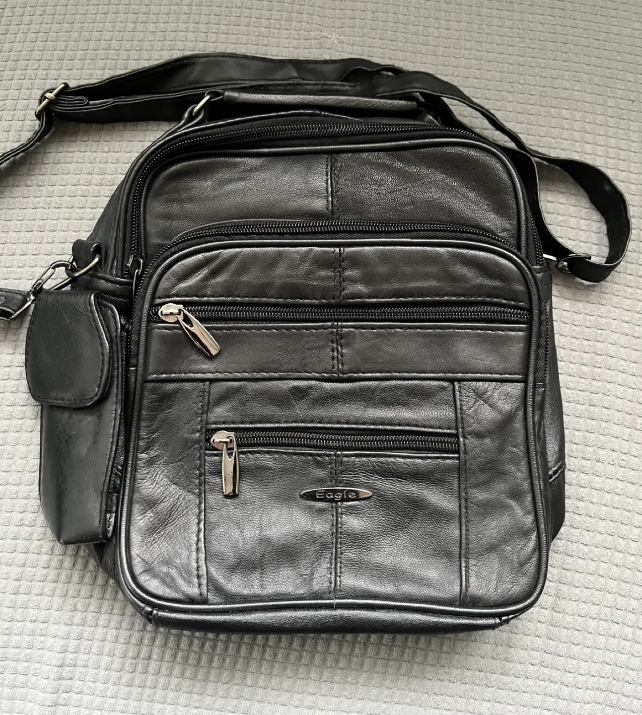 Eagle Leather Shoulder Bag thumbnail
