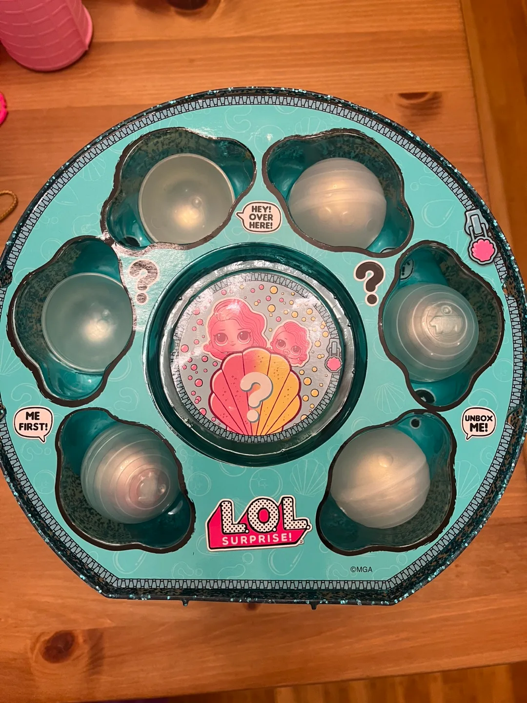 LOL Surprise! Under the Sea-Themed Carry Case with Dolls image indicator(2)