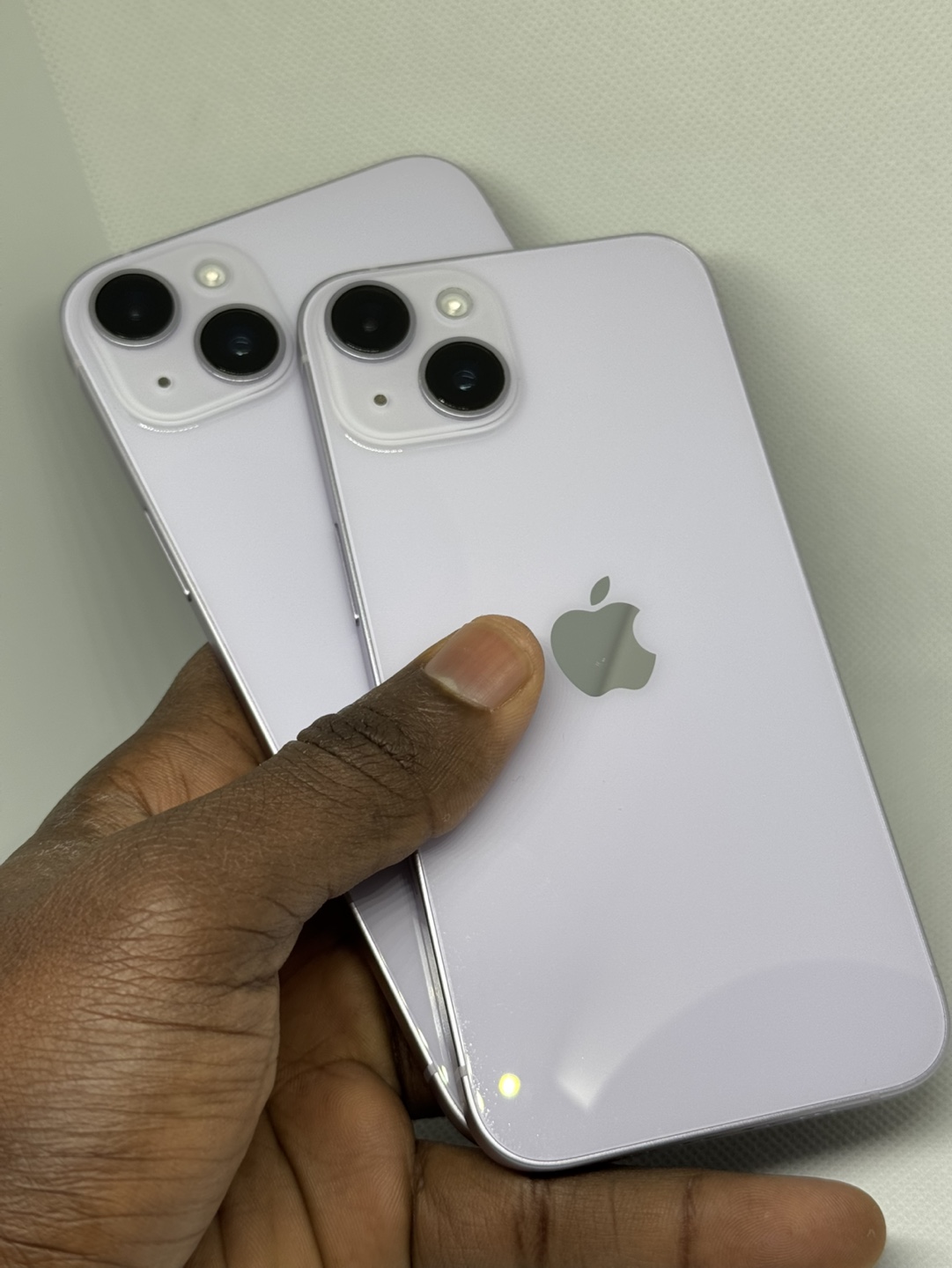 Pair of Purple iPhone 14 Plus and iPhone 14 - photo 3