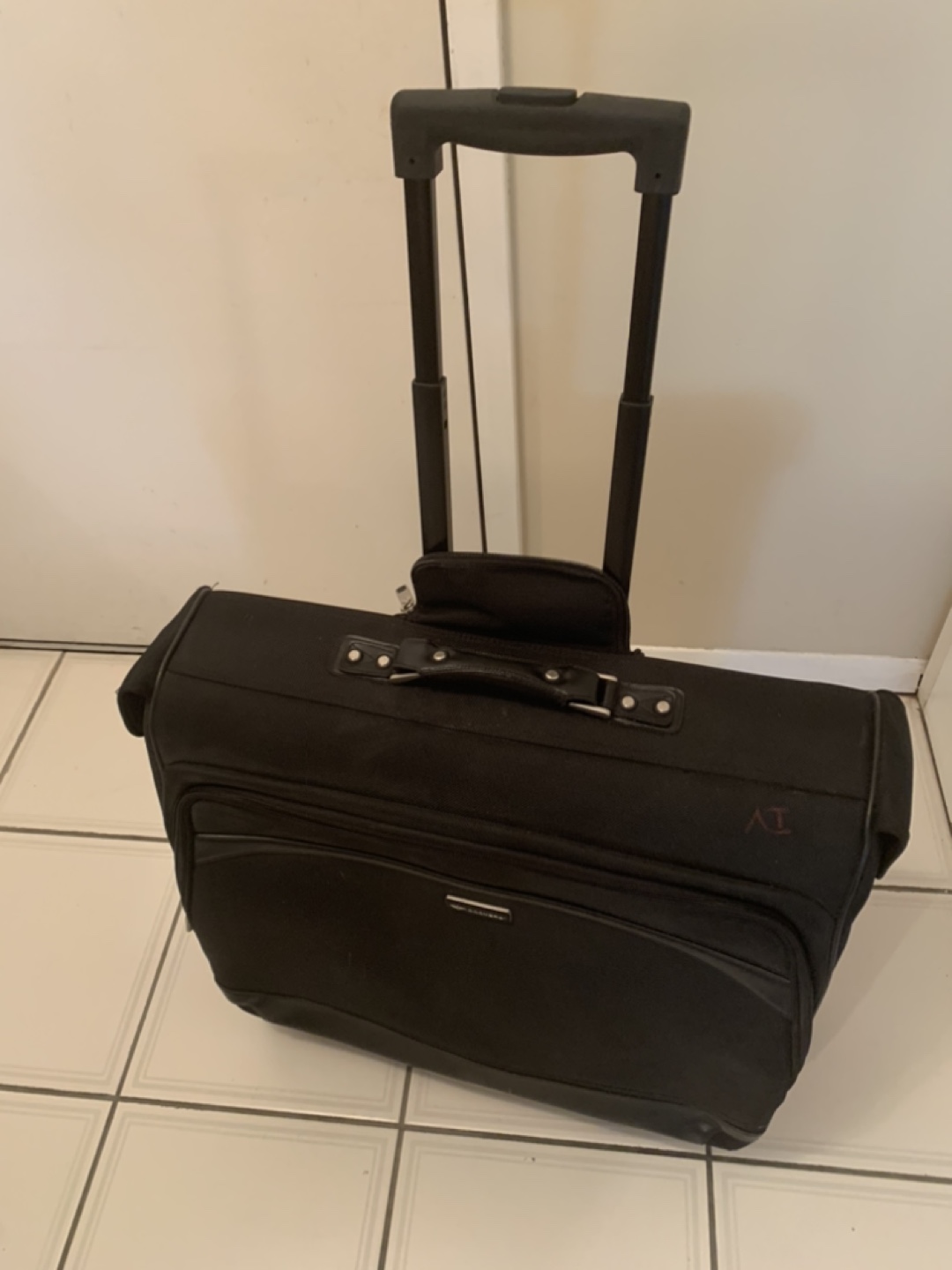Dickers Rolling Garment Bag