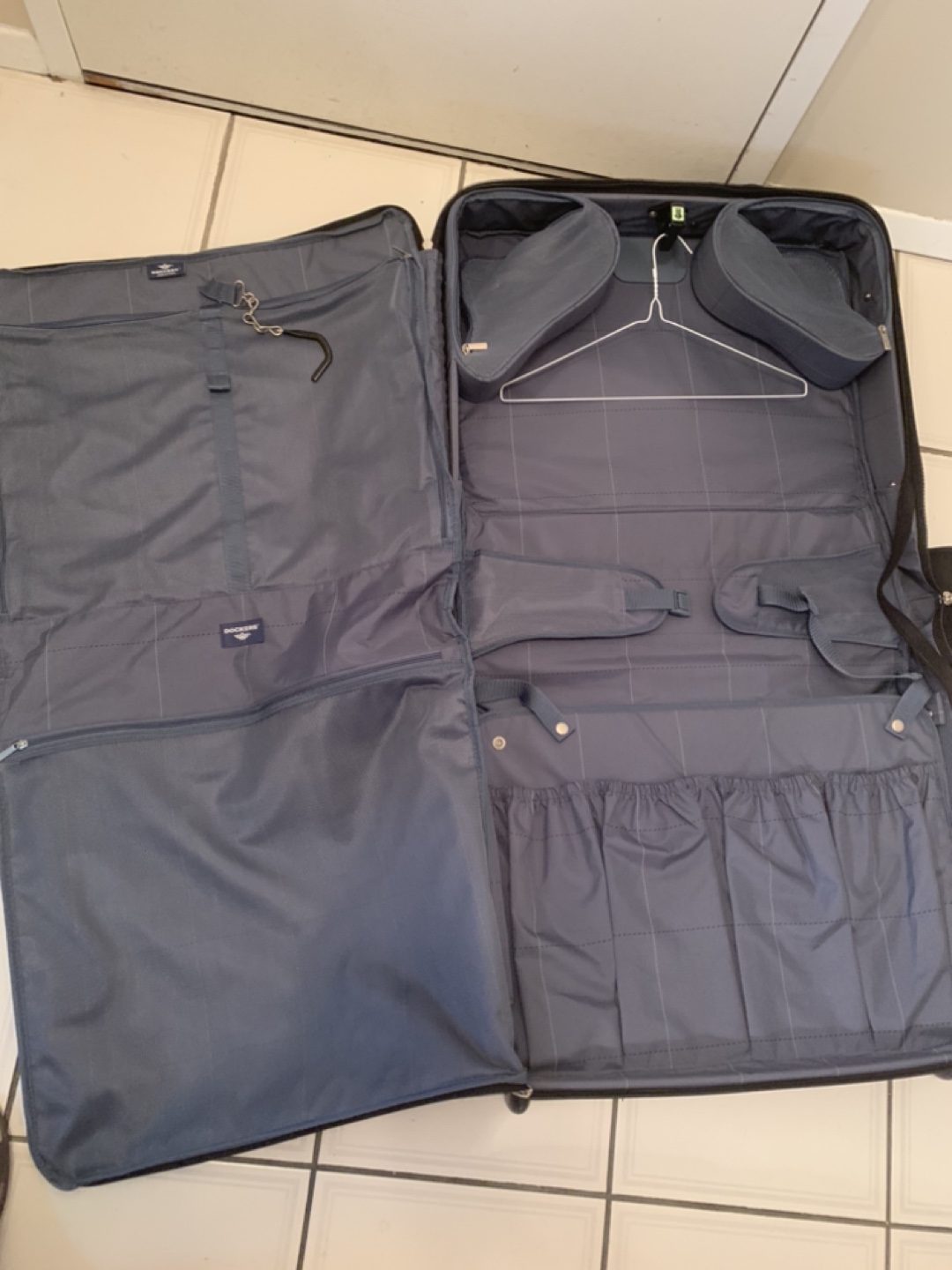 Dickers Rolling Garment Bag - photo 4