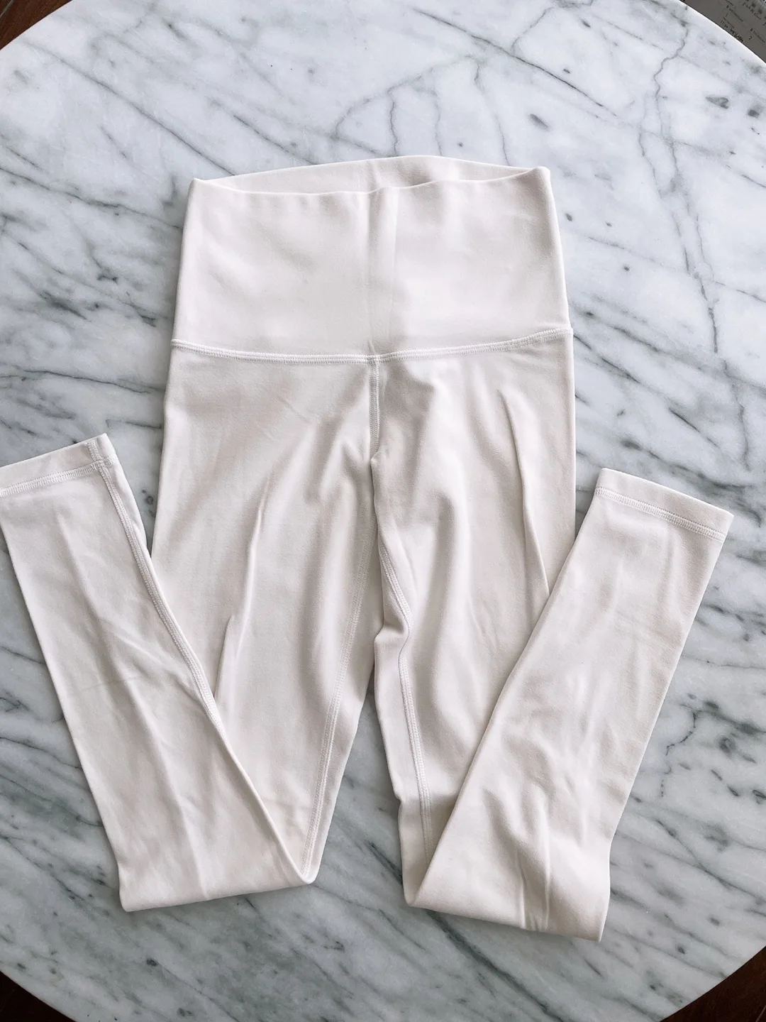 TNA Leggings image indicator(2)