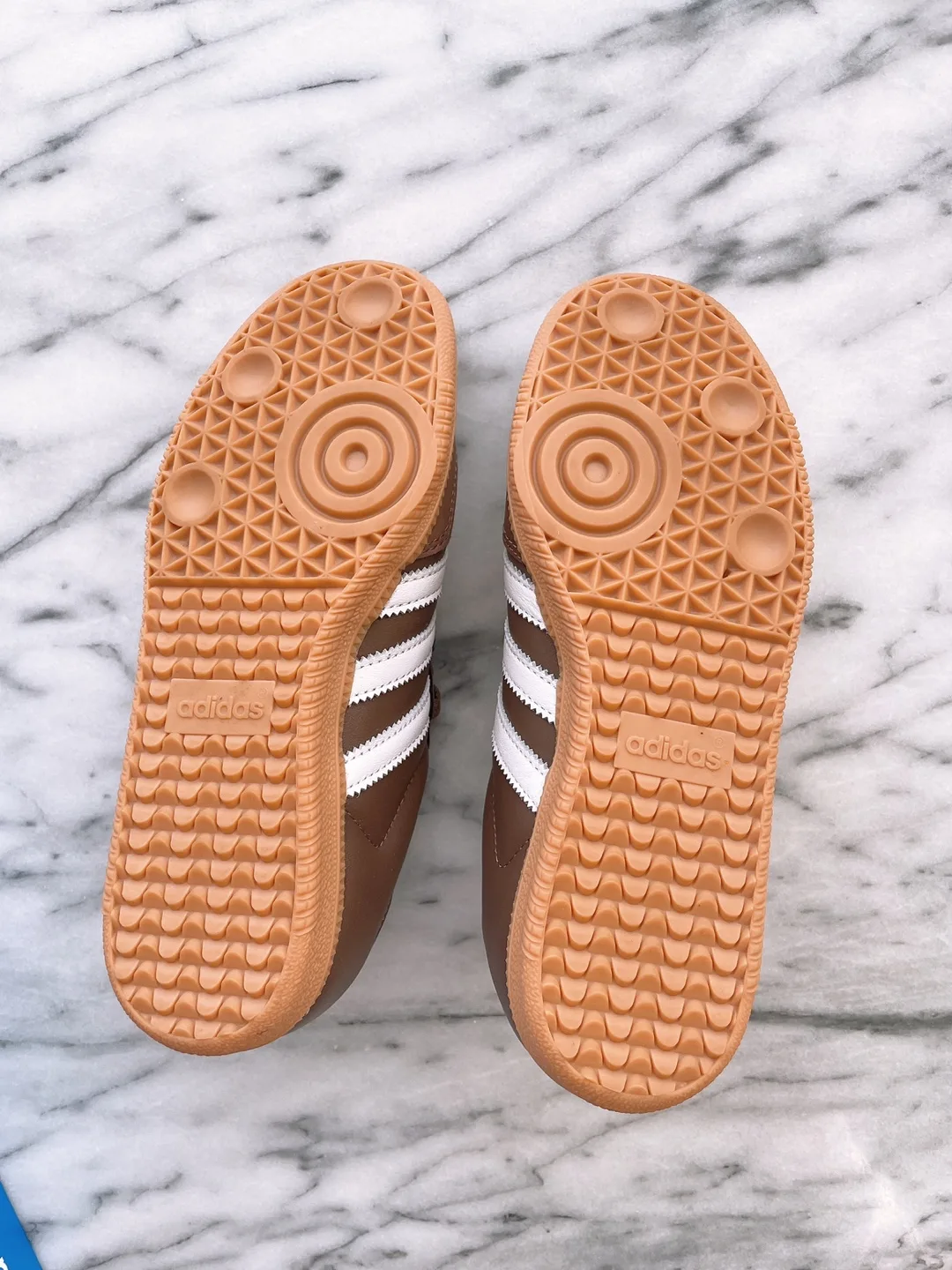 Adidas Samba OG image indicator(2)